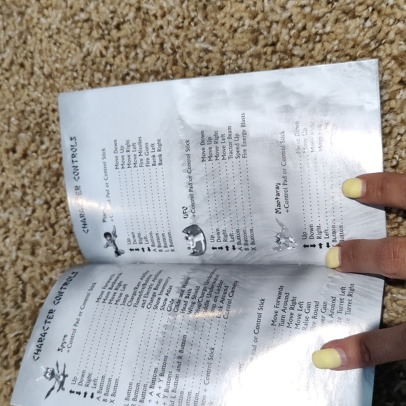 Spyro enter the dragonfly Nintendo GameCube instruction book only - Picture 3 of 3